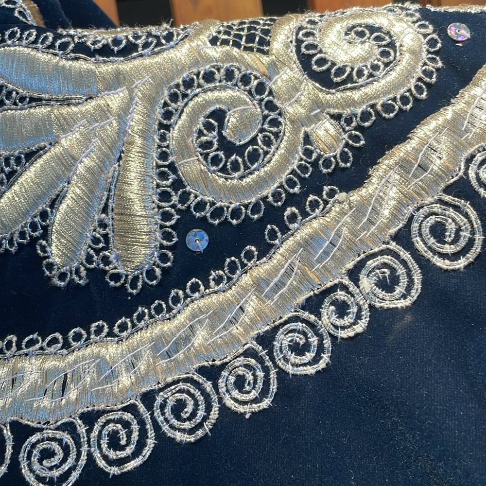 Vintage Black Trench Coat with Silver Embroidery - Picture 8 of 8